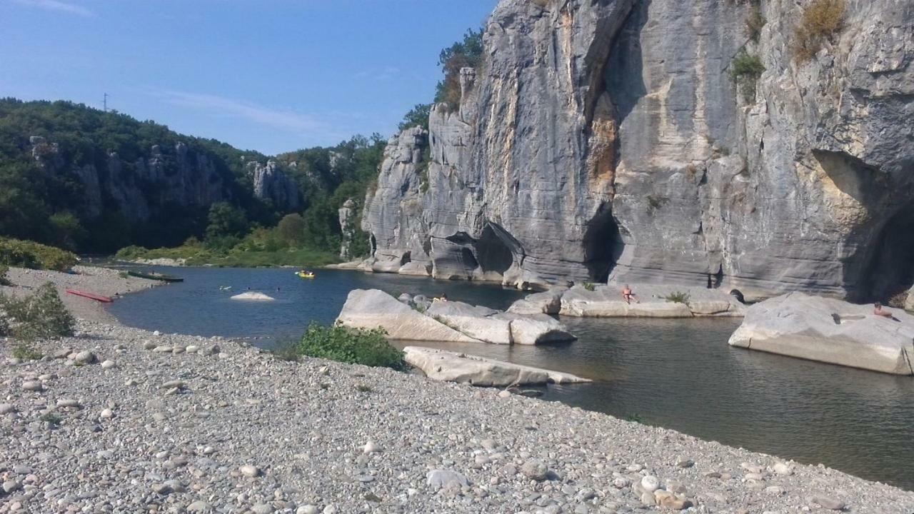 Location De Gites Les Sources Chambonas/Les Vans Eksteriør billede