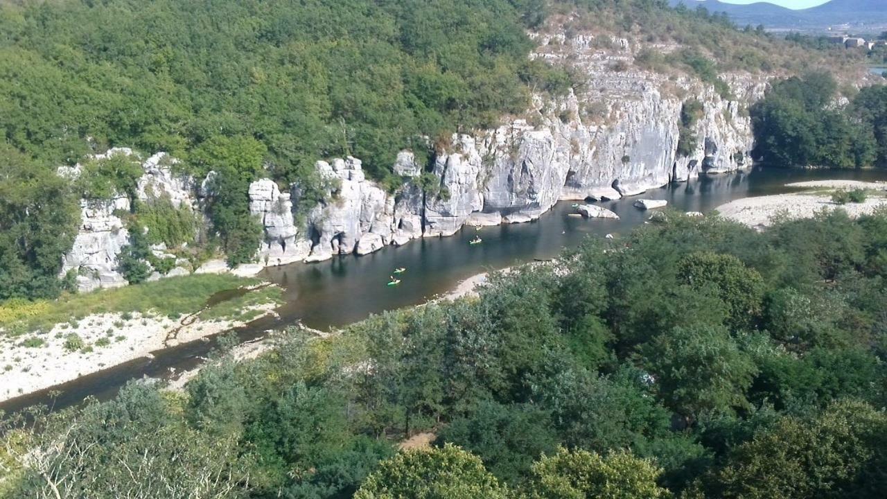 Location De Gites Les Sources Chambonas/Les Vans Eksteriør billede