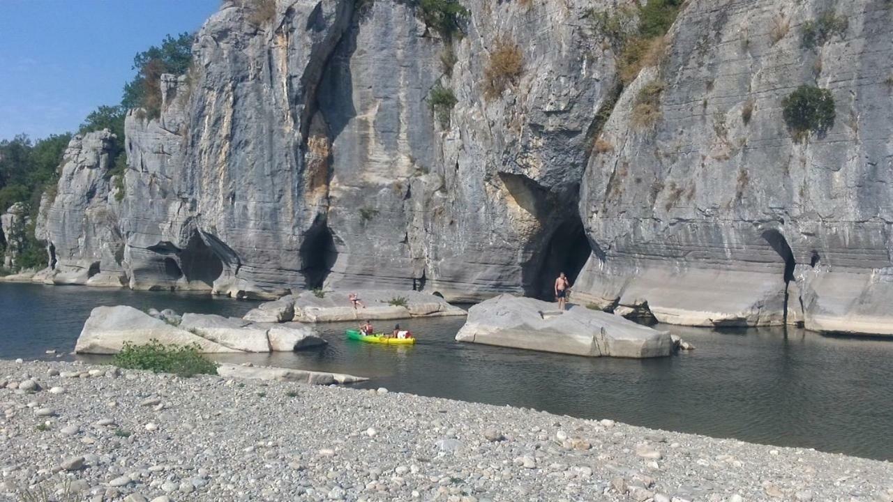Location De Gites Les Sources Chambonas/Les Vans Eksteriør billede